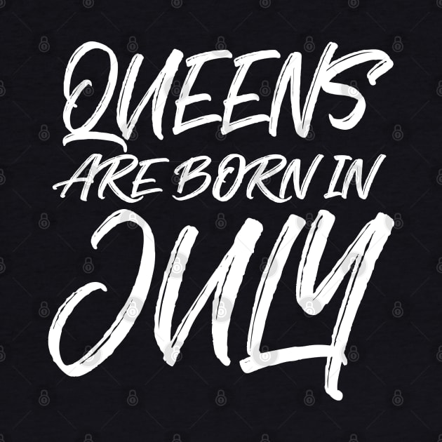 Queens are born in July by V-shirt